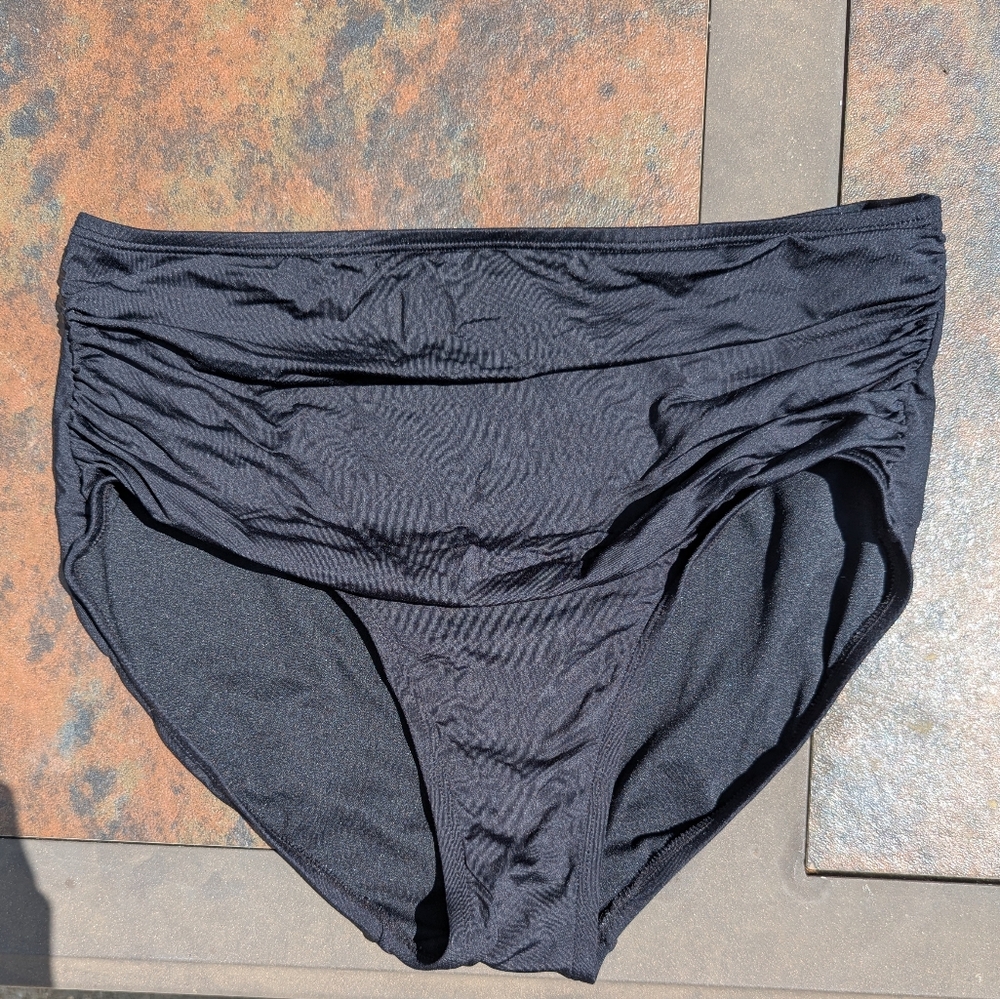 Kona Sol Black Ruched Bikini Bottom